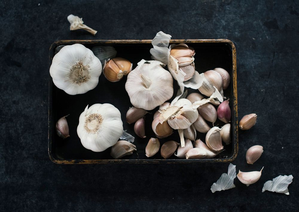 Fresh garlic cloves cooking ingredient
