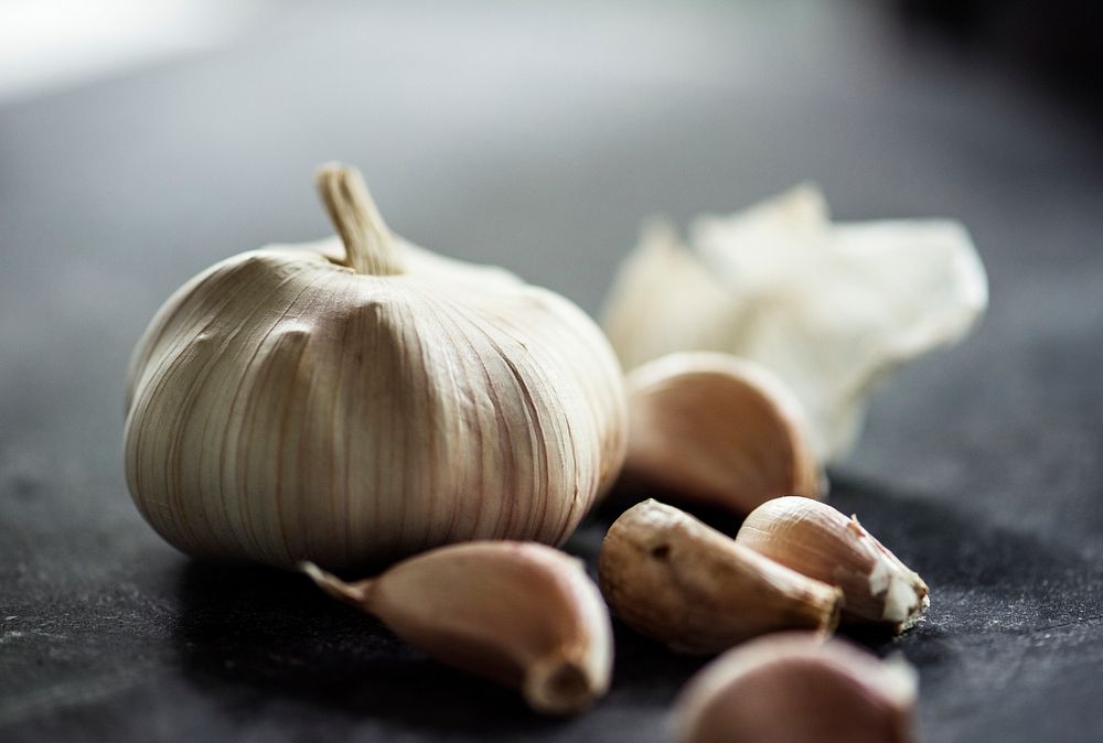 Fresh garlic cloves cooking ingredient