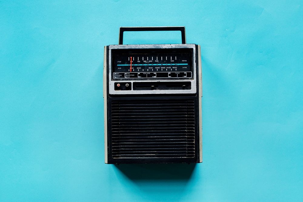 Radio receiver broadcast channel vintage tuner