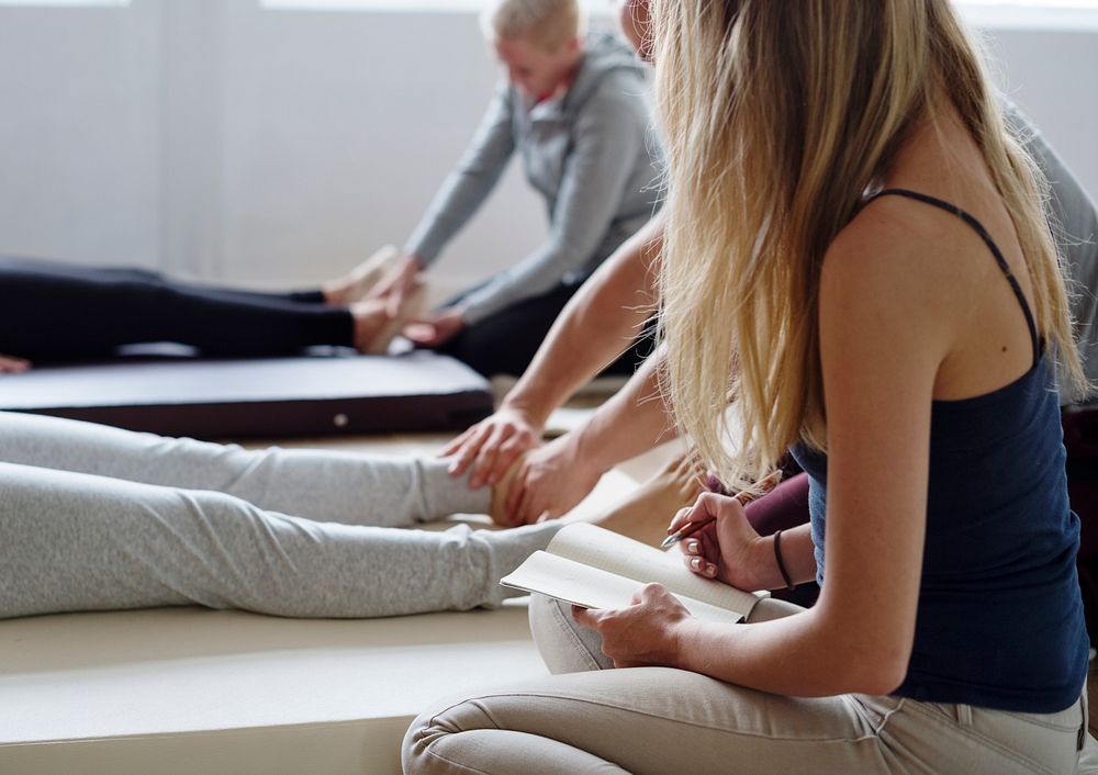 Healthy wellbeing massage training class