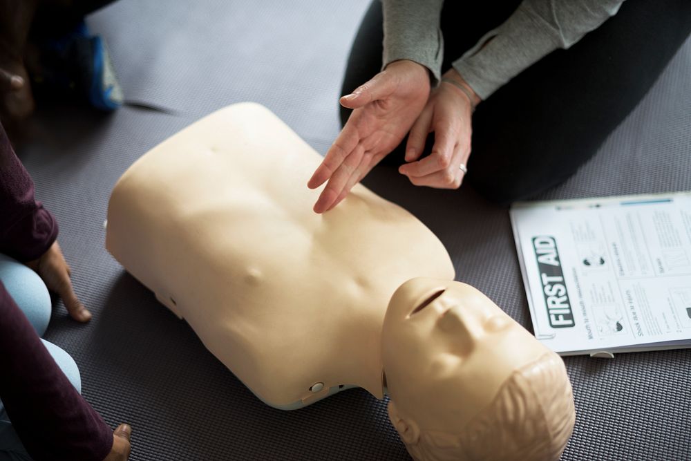 CPR first aid training class