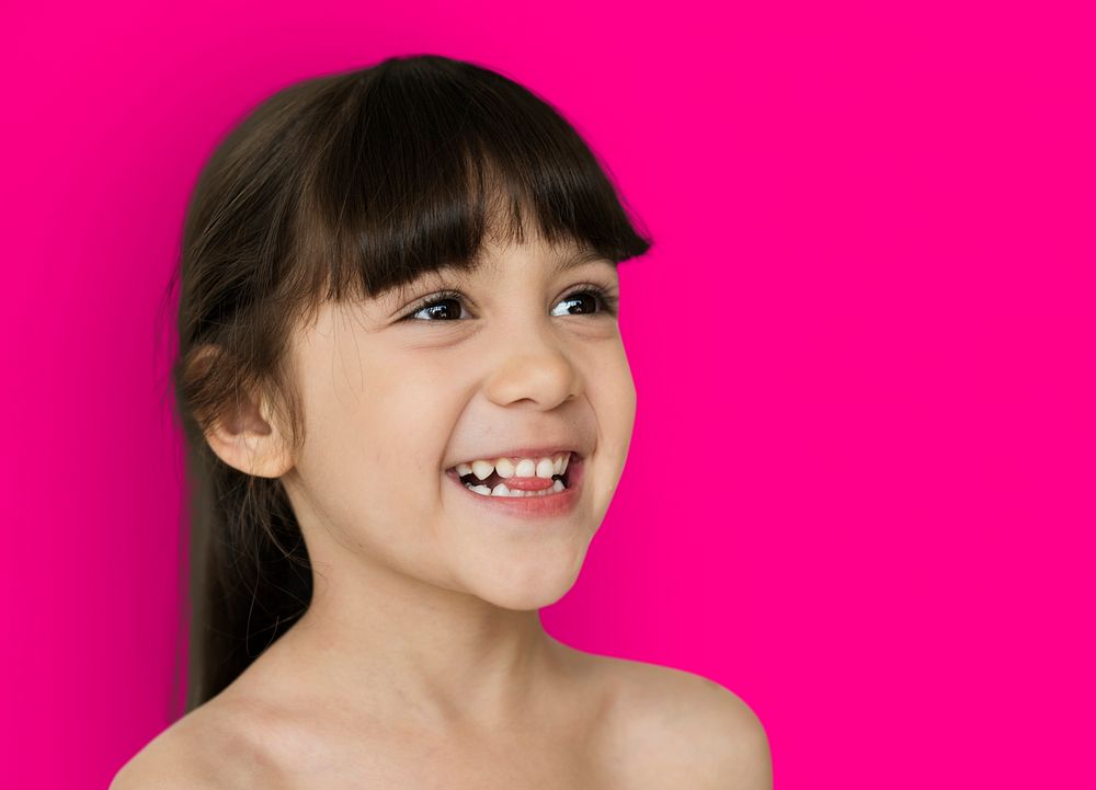 Little Girl Smiling Bare Chested | Premium Photo - rawpixel