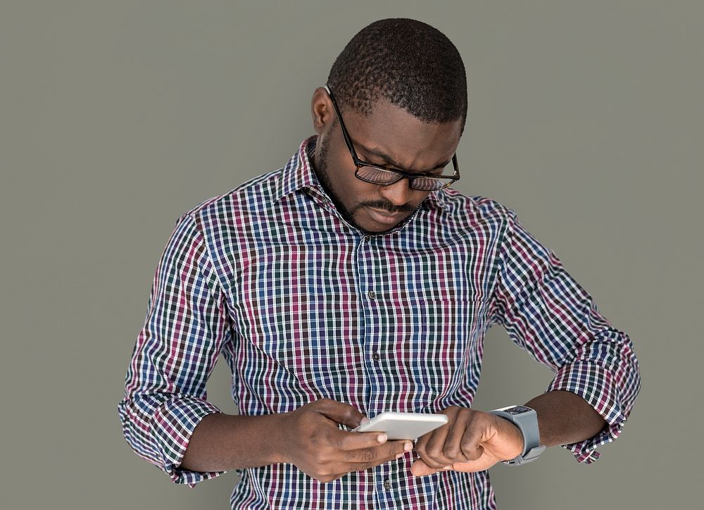 African descent is using smartphone