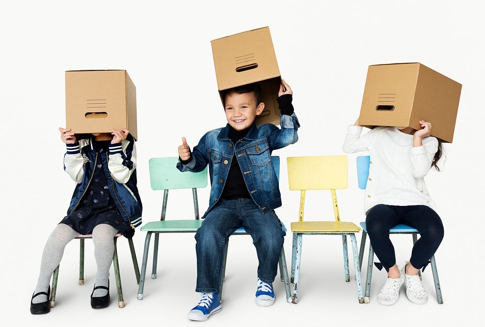 A kids and a boxes game