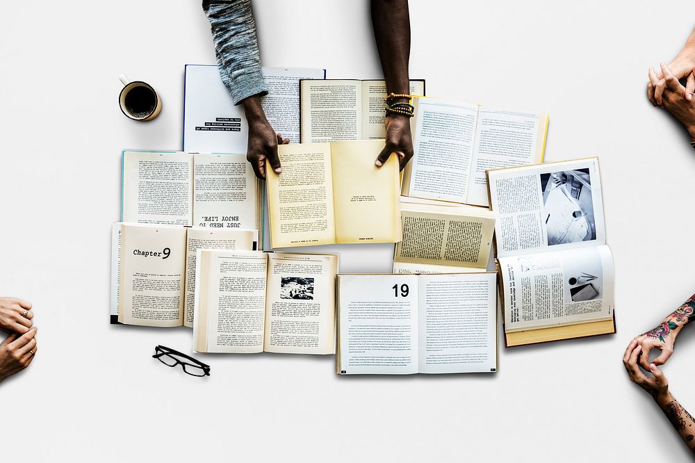 People with a book collection | Premium Photo - rawpixel