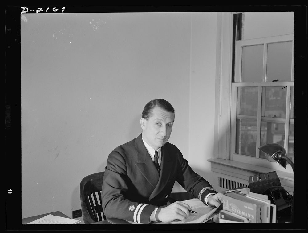Dr. W. P. Dearing, Medical Division, Office of Civilian Defense. Sourced from the Library of Congress.