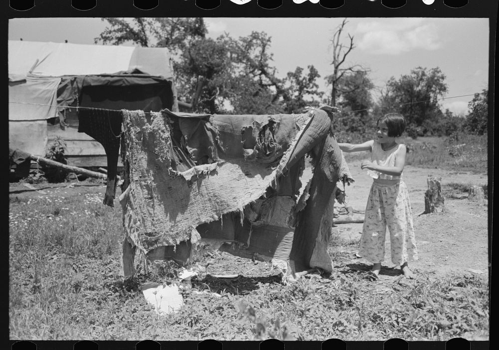 [Untitled photo, possibly related to: Bedding of agricultural workers' family near Vian, Sequoyah County, Oklahoma] by…