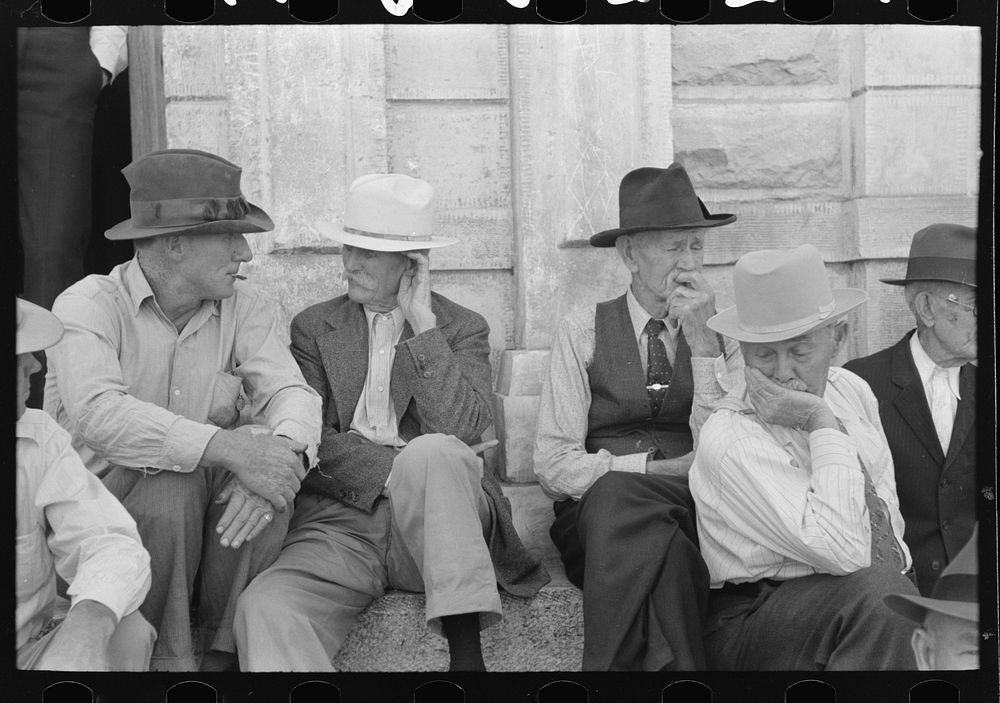 Farmers on steps of courthouse, Weatherford, Texas by Russell Lee