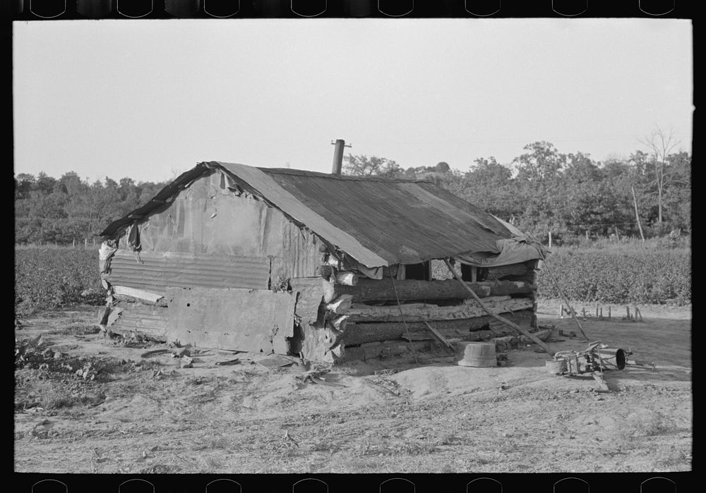 Home of Indian agricultural day laborer, McIntosh County, Oklahoma by Russell Lee