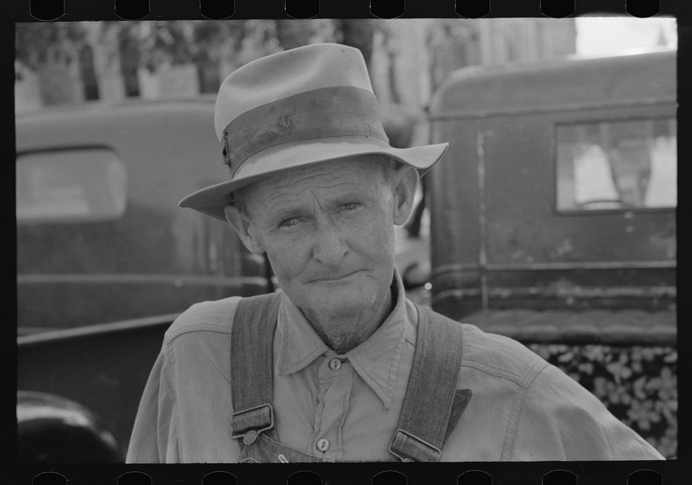 Weatherford, Texas. Farmer at the market by Russell Lee