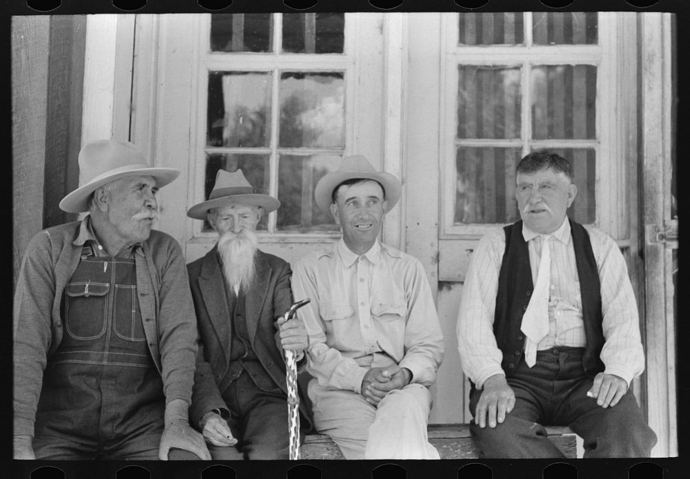 [Untitled photo, possibly related to: Spanish-American residents of Mora, New Mexico] by Russell Lee