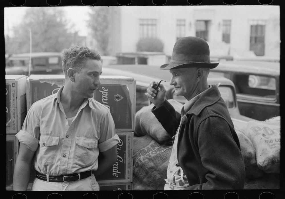 Men in market square, Waco, Texas by Russell Lee