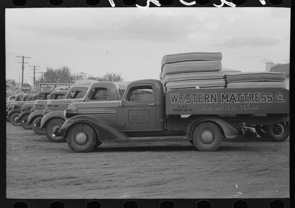 Trucks loaded mattresses, San Angelo, Free Photo rawpixel