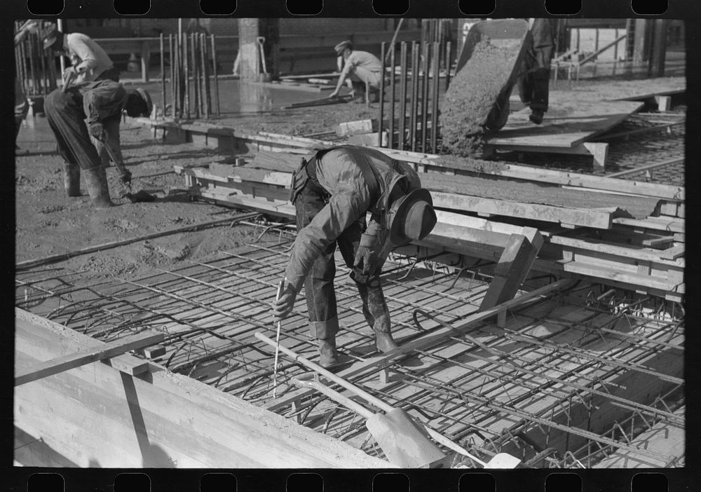 [Untitled photo, possibly related to: Construction work on buildings, Corpus Christi, Texas] by Russell Lee