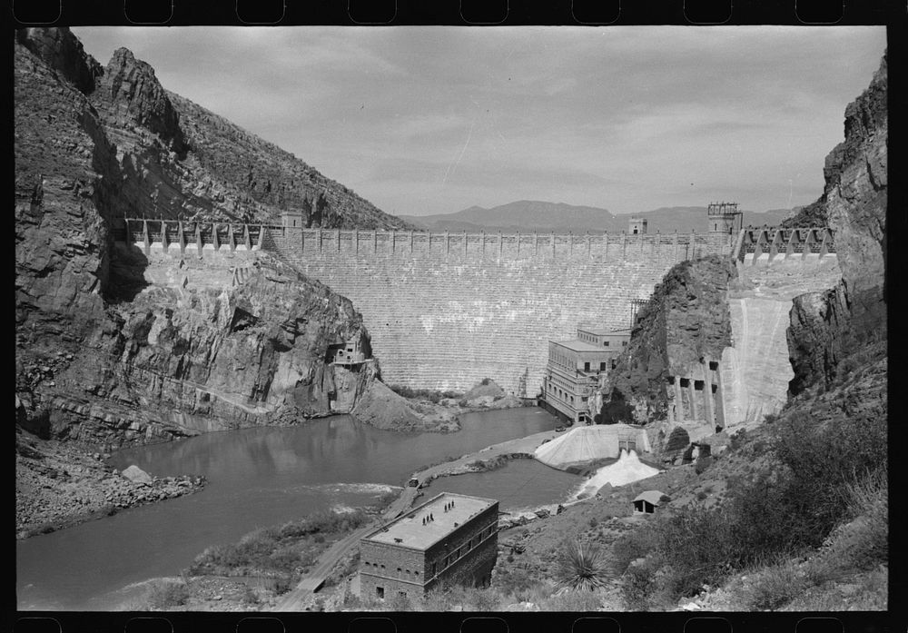 [Untitled photo, possibly related to: Roosevelt Dam which stores water for the Salt River Valley, centering around Phoenix…