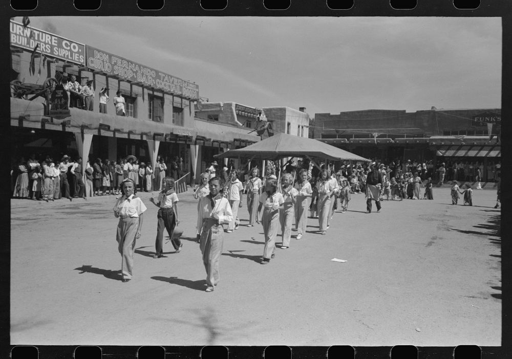 [Untitled photo, possibly related to: Parade on fiesta day, Taos, New Mexico] by Russell Lee