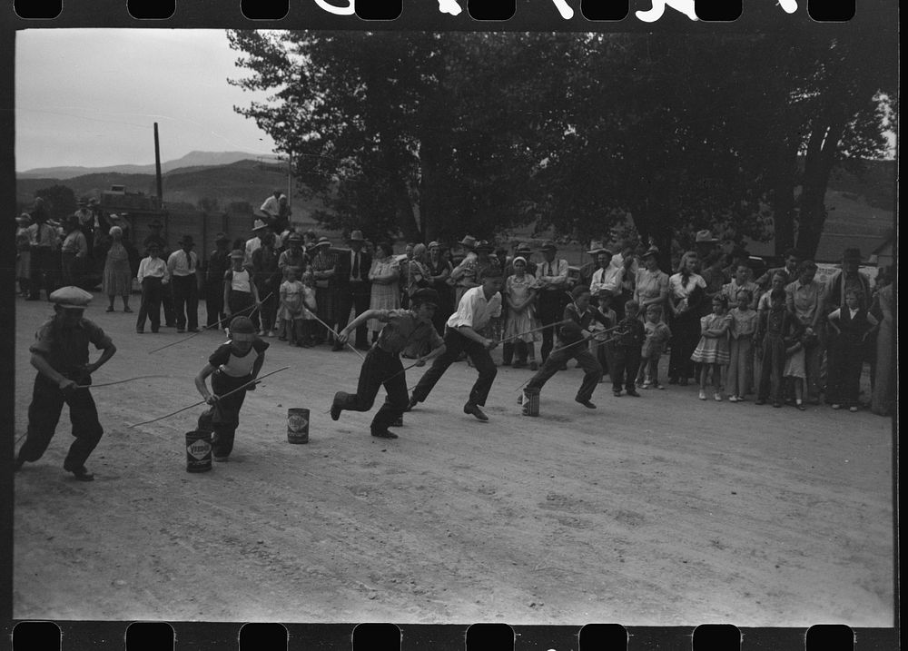 [Untitled photo, possibly related to: Potato race for children at Labor Day celebration, Ridgway, Colorado] by Russell Lee