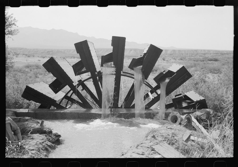 Waterwheel, FSA (Farm Security Administration) water facilities project, Mohave County, Arizona by Russell Lee