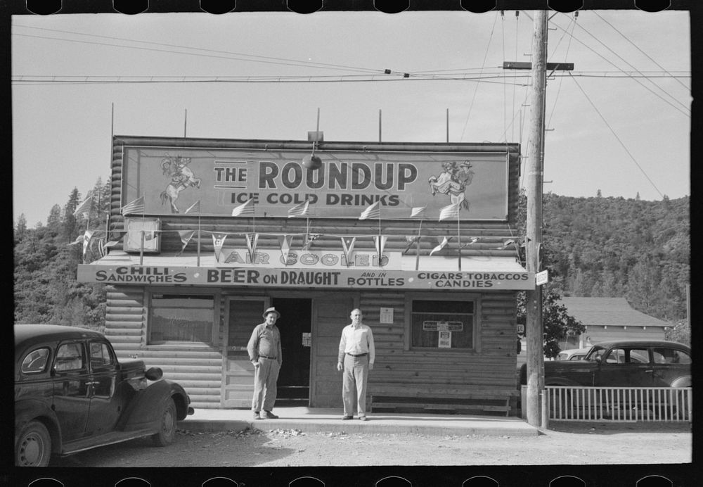 Tavern. Summit City, boom town near Shasta Dam. Shasta County, California by Russell Lee