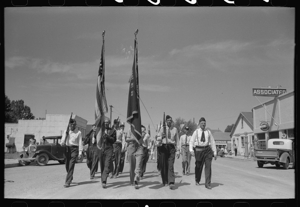 Legionaries parade on the Fourth of July at Vale, Oregon by Russell Lee
