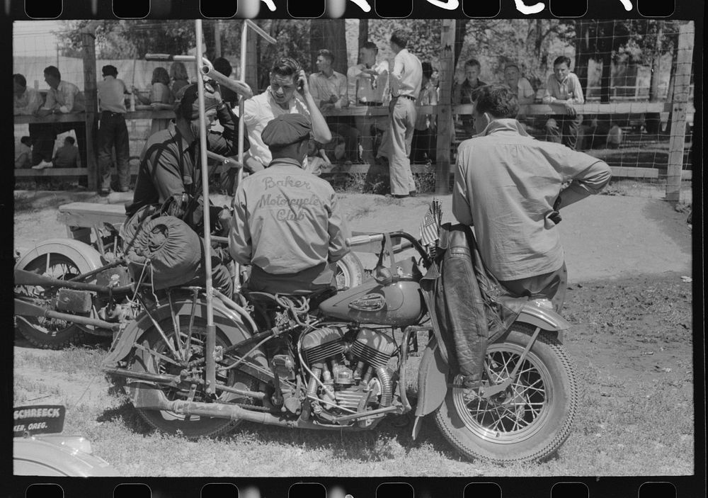 Motorcycle racers, Fourth of July, Vale, Oregon by Russell Lee