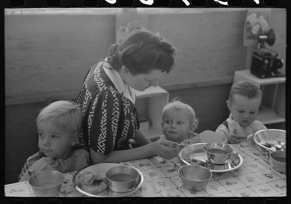 Lunch at FSA (Farm Security Administration)'s migratory labor camp, Odell, Oregon by Russell Lee