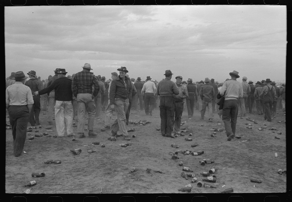 Beer party given by contractor at the Umatilla Ordnance Depot for employees. Hermiston, Oregon by Russell Lee