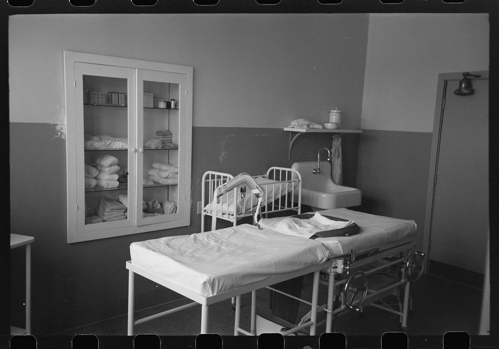 Eleven Mile Corner, Arizona. FSA (Farm Security Administration) migratory workers community. Delivery room in the maternity…