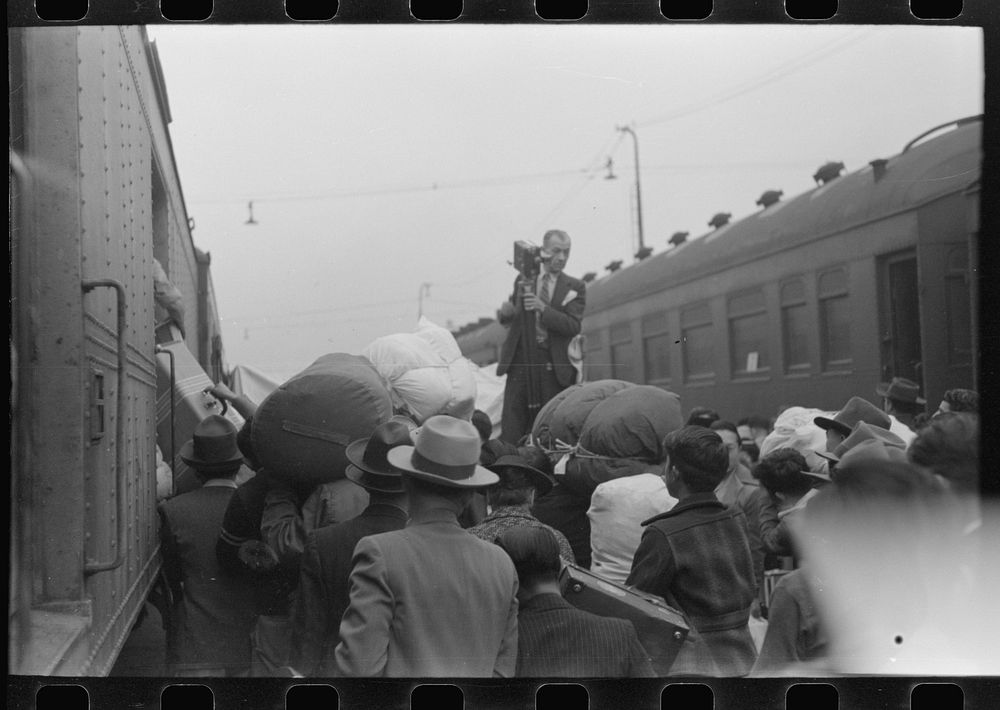 [Untitled photo, possibly related to: Los Angeles, California. The evacuation of Japanese-Americans from West Coast areas…