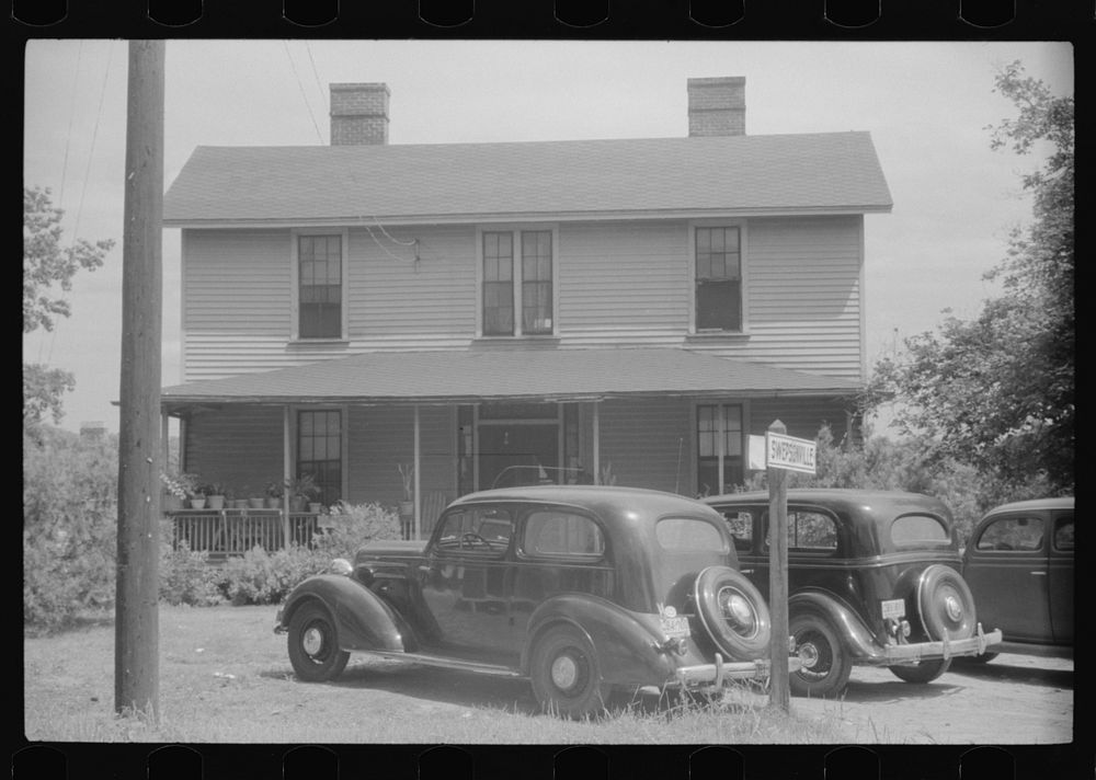 The boardinghouse in the company town of Swepsonville, North Carolina. Sourced from the Library of Congress.