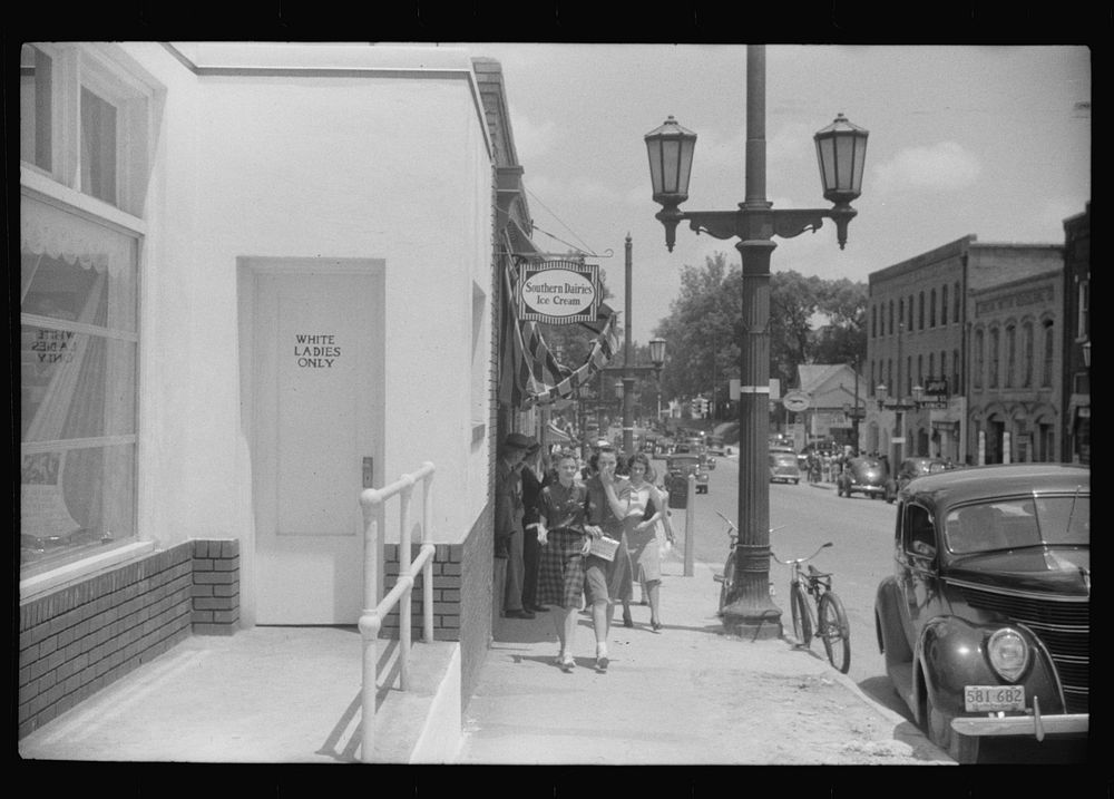 Street scene near bus station in Durham, North Carolina. Sourced from the Library of Congress.