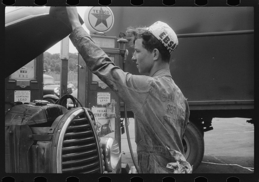 Attendant at truck service station on U.S. 1 (New York Avenue), Washington, D.C.. Sourced from the Library of Congress.