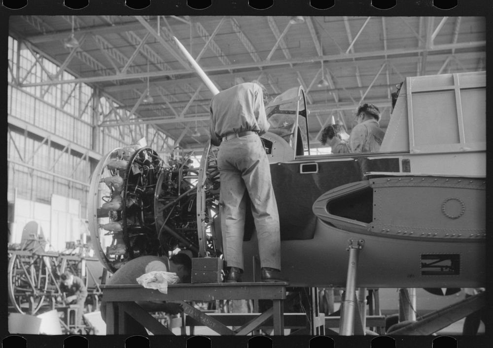 In the Vought-Sikorsky Aircraft Corporation, Stratford, Connecticut. Sourced from the Library of Congress.
