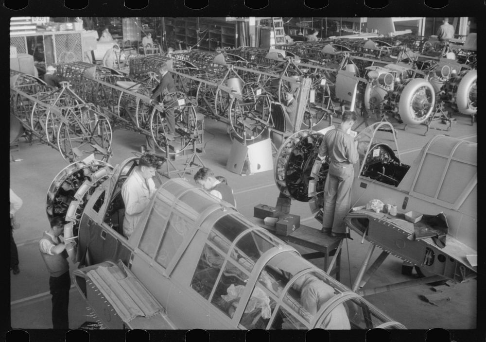 Interior of the Vought-Sikorsky Aircraft Corporation, Stratford, Connecticut. Sourced from the Library of Congress.