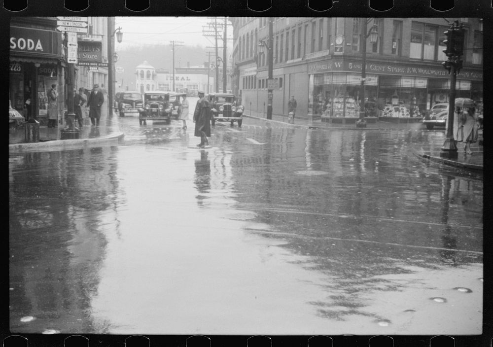 Main street intersection in Norwich, Connecticut on a rainy day. Sourced from the Library of Congress.