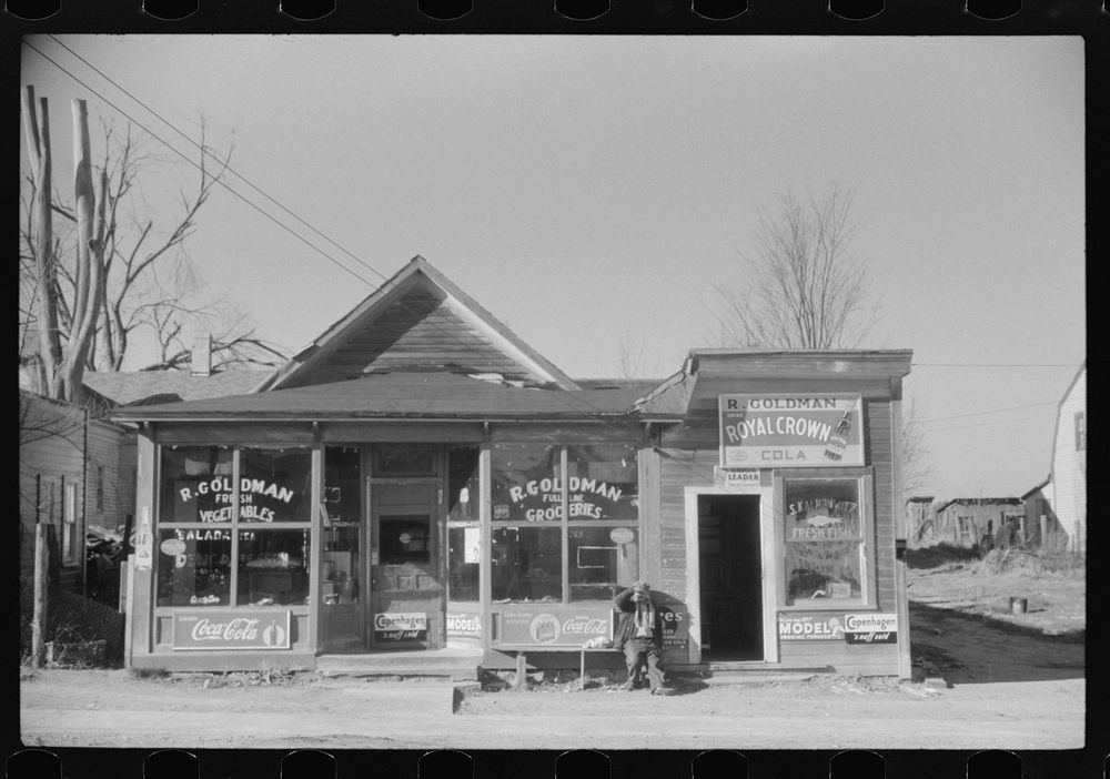 Jewish stores in Colchester, Connecticut. Sourced from the Library of Congress.
