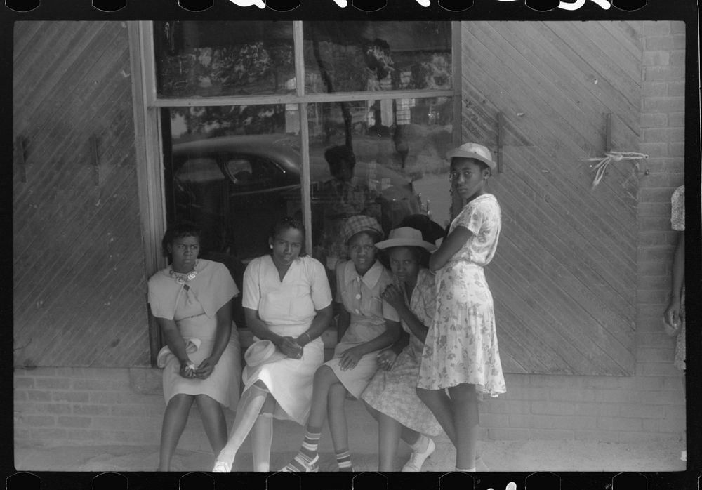In the bank in Greensboro, Greene County, Georgia. Sourced from the Library of Congress.