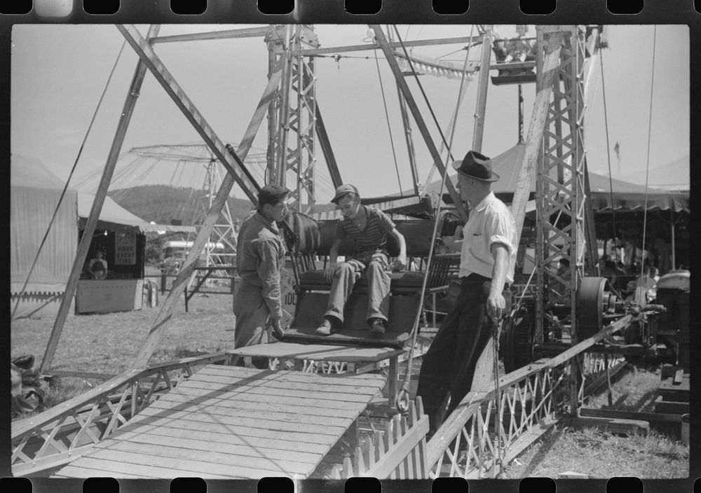 Getting on the ferris wheel at an American Legion carnival near Bellows Falls, Vermont. Sourced from the Library of Congress.
