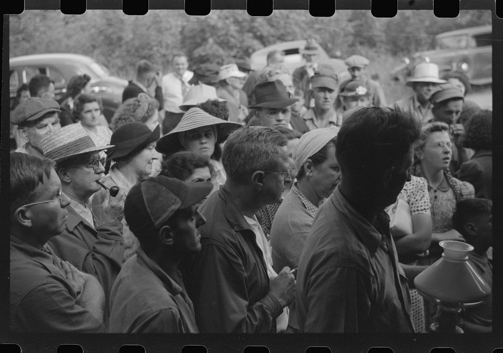 Spectators at an auction in East Albany, Vermont. Sourced from the Library of Congress.