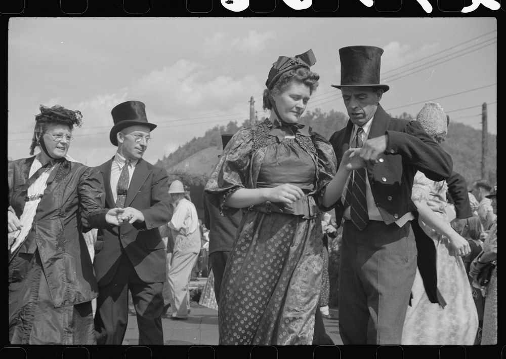 Old fashioned dances at the "World's Fair" in Tunbridge, Vermont. Sourced from the Library of Congress.