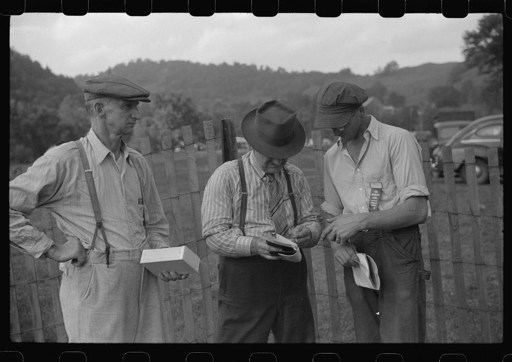 Judges at the horse show at the "World's Fair" in Tunbridge, Vermont. Sourced from the Library of Congress.