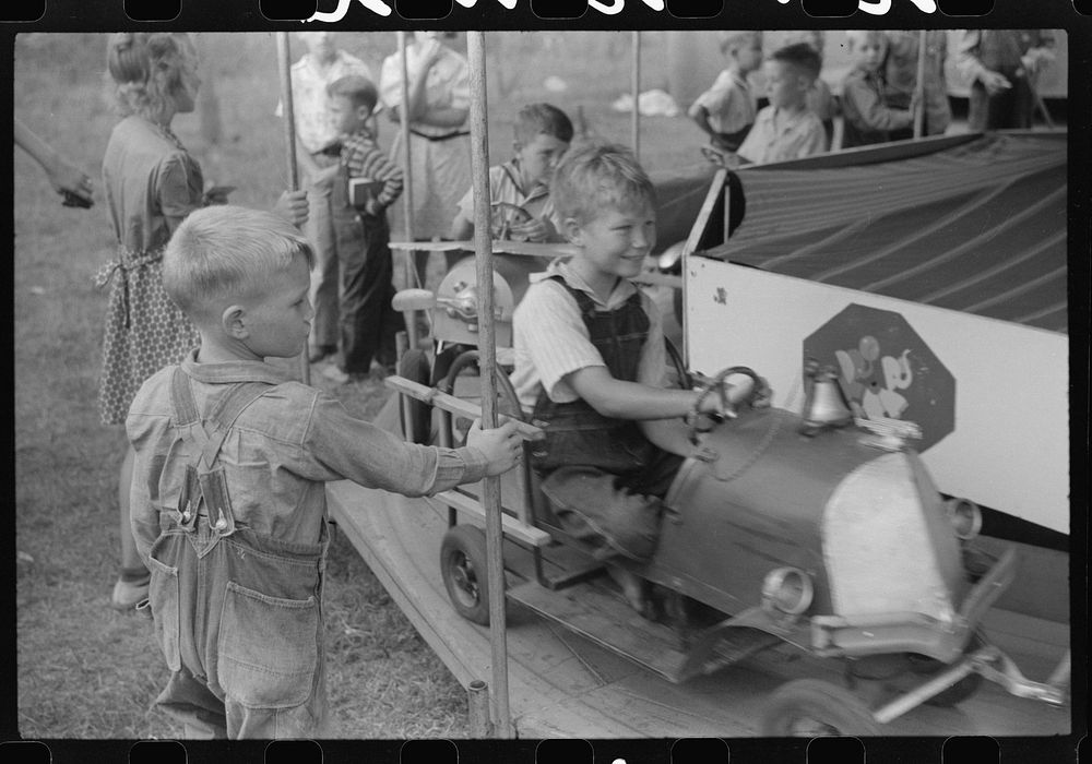 At the Greene County fair in Greensboro, Georgia. Sourced from the Library of Congress.