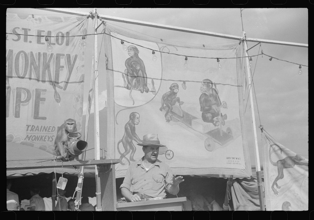 Barker at the Greene County fair in Greensboro, Georgia. Sourced from the Library of Congress.