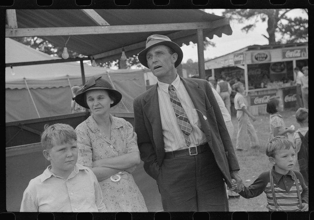 Family at the Greene County fair in Greensboro, Georgia. Sourced from the Library of Congress.