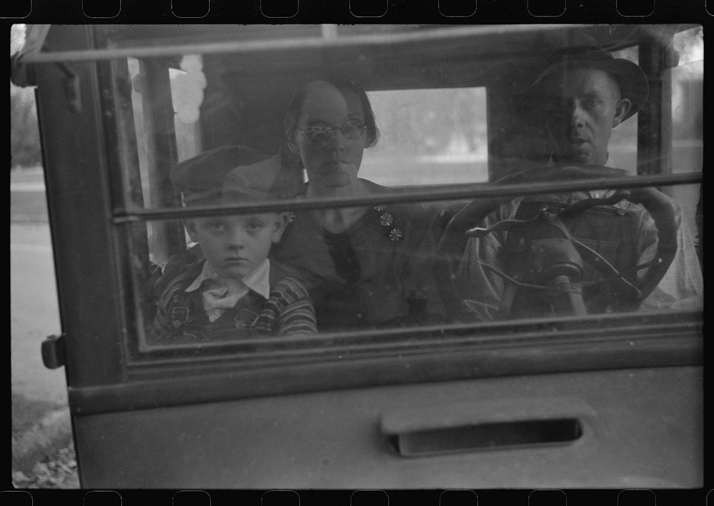 [Untitled photo, possibly related to: Greene County, Georgia. Farmer and his family]. Sourced from the Library of Congress.