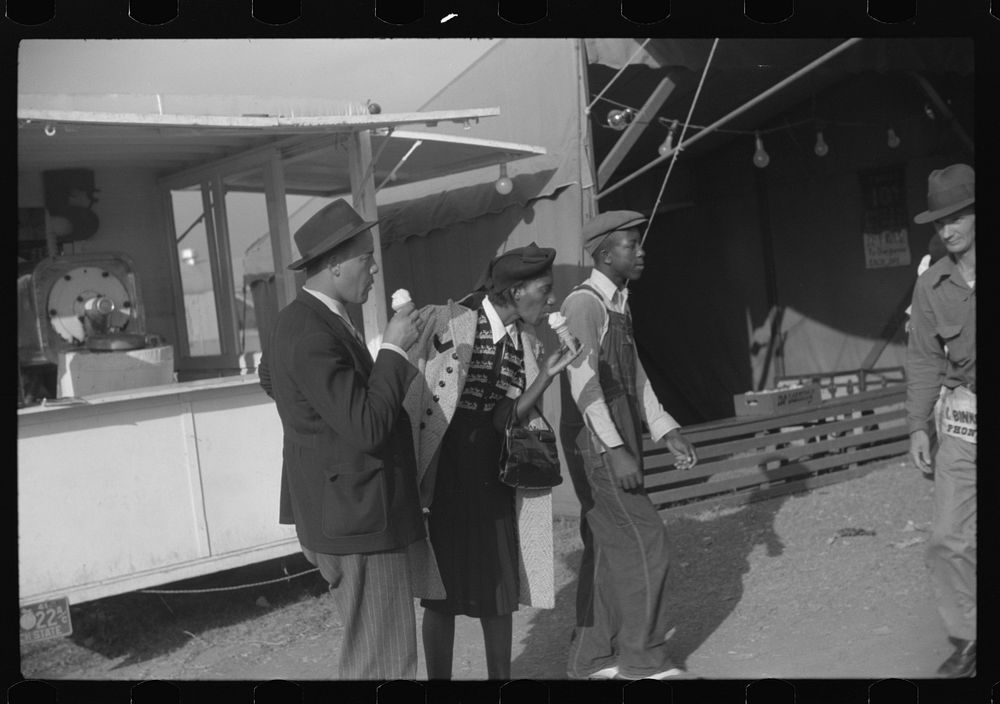 [Untitled photo, possibly related to: At the Greene County fair, Greensboro, Georgia]. Sourced from the Library of Congress.