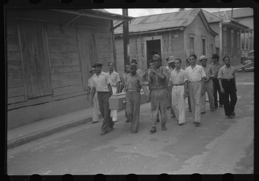 Funeral procession in Manati, Puerto Rico. Sourced from the Library of Congress.