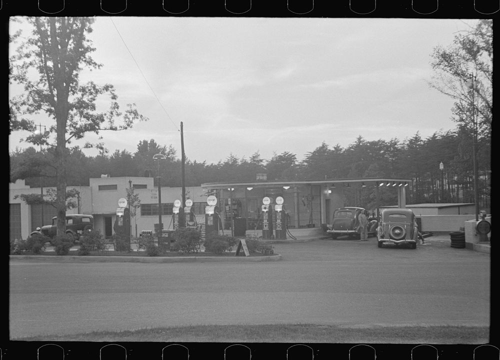 [Untitled photo, possibly related to: Cooperative gas station at Greenbelt, Maryland]. Sourced from the Library of Congress.