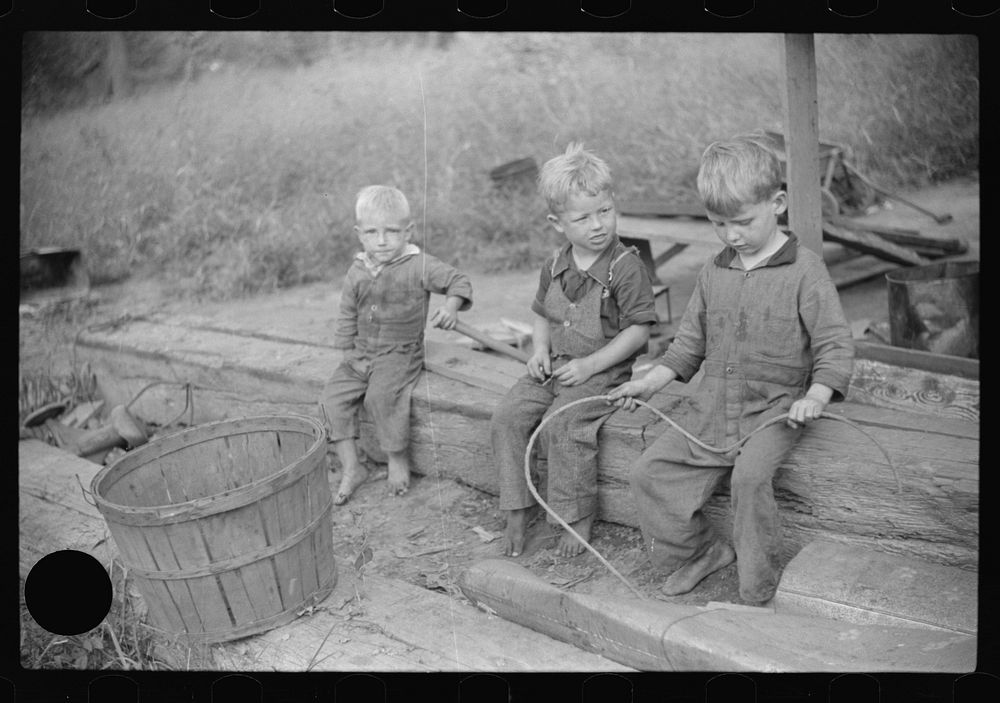[Untitled photo, possibly related to: Children of riverboat family, Charleston, West Virginia] by Marion Post Wolcott
