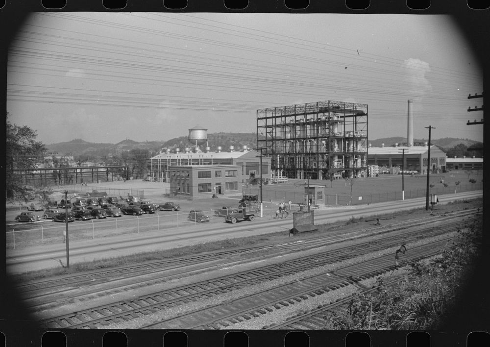 [Untitled photo, possibly related to: Charleston, West Virginia. Part of the Union Carbon and Carbide Chemicals Corporation…